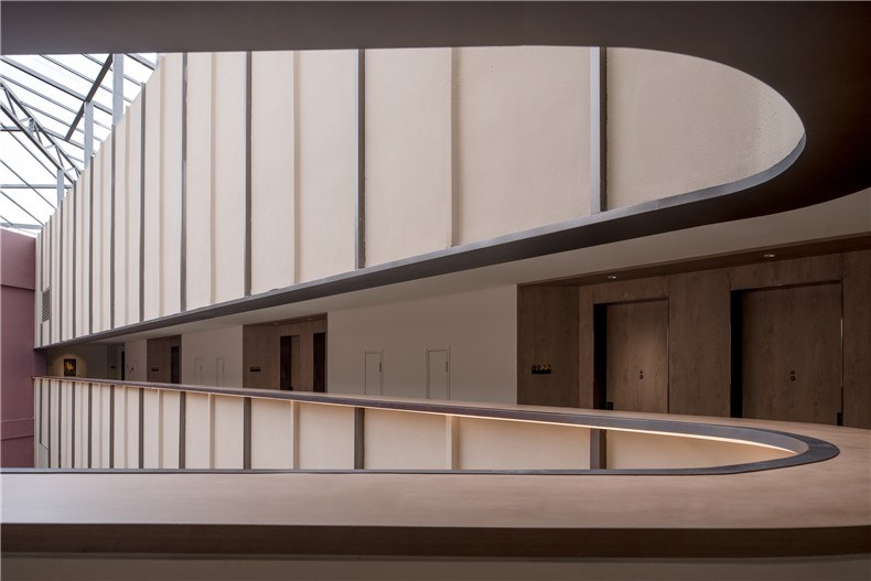 鄭州亞朵酒店裝修公司S主題酒店設計案例(圖1) sqzdshyssjdzyjz-1.jpg