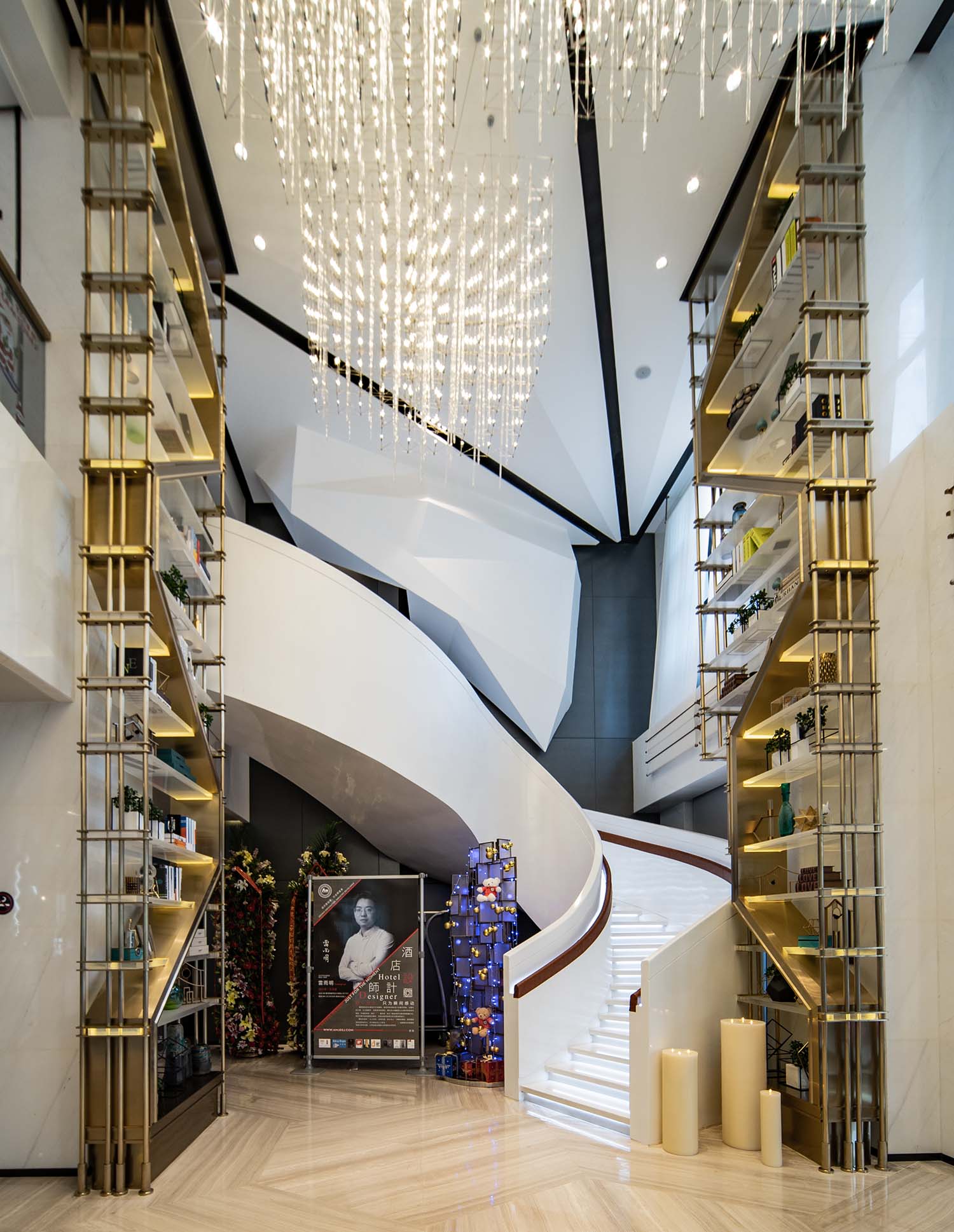 酒店設(shè)計(jì)公司推薦西安金磐酒店裝修案例(圖3) DM_20220803170046_003.jpg