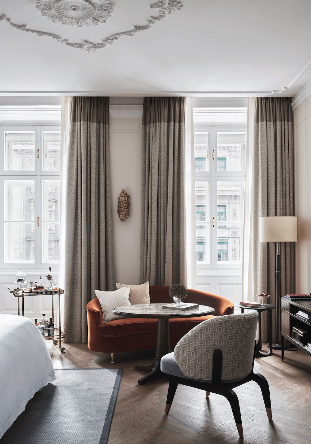 酒店設(shè)計(jì)公司推薦維也納瑰麗酒店裝修案例(圖21) 酒店設(shè)計(jì)公司推薦維也納瑰麗酒店裝修案例(圖21)