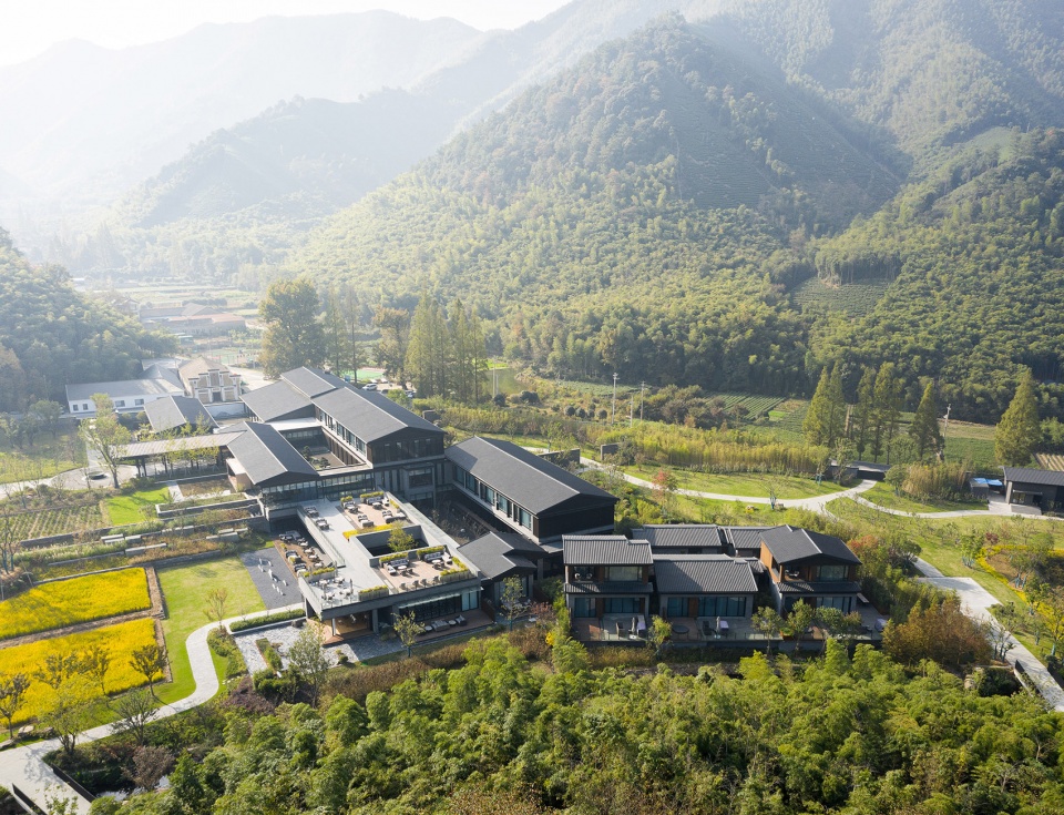 度假酒店設(shè)計(jì)公司柏翠姚良酒店裝修案例(圖1) ajbcyldjjd-1.jpg