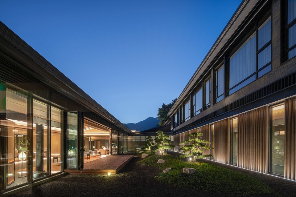 度假酒店設(shè)計(jì)公司柏翠姚良酒店裝修案例(圖6) ajbcyldjjd-10.jpg