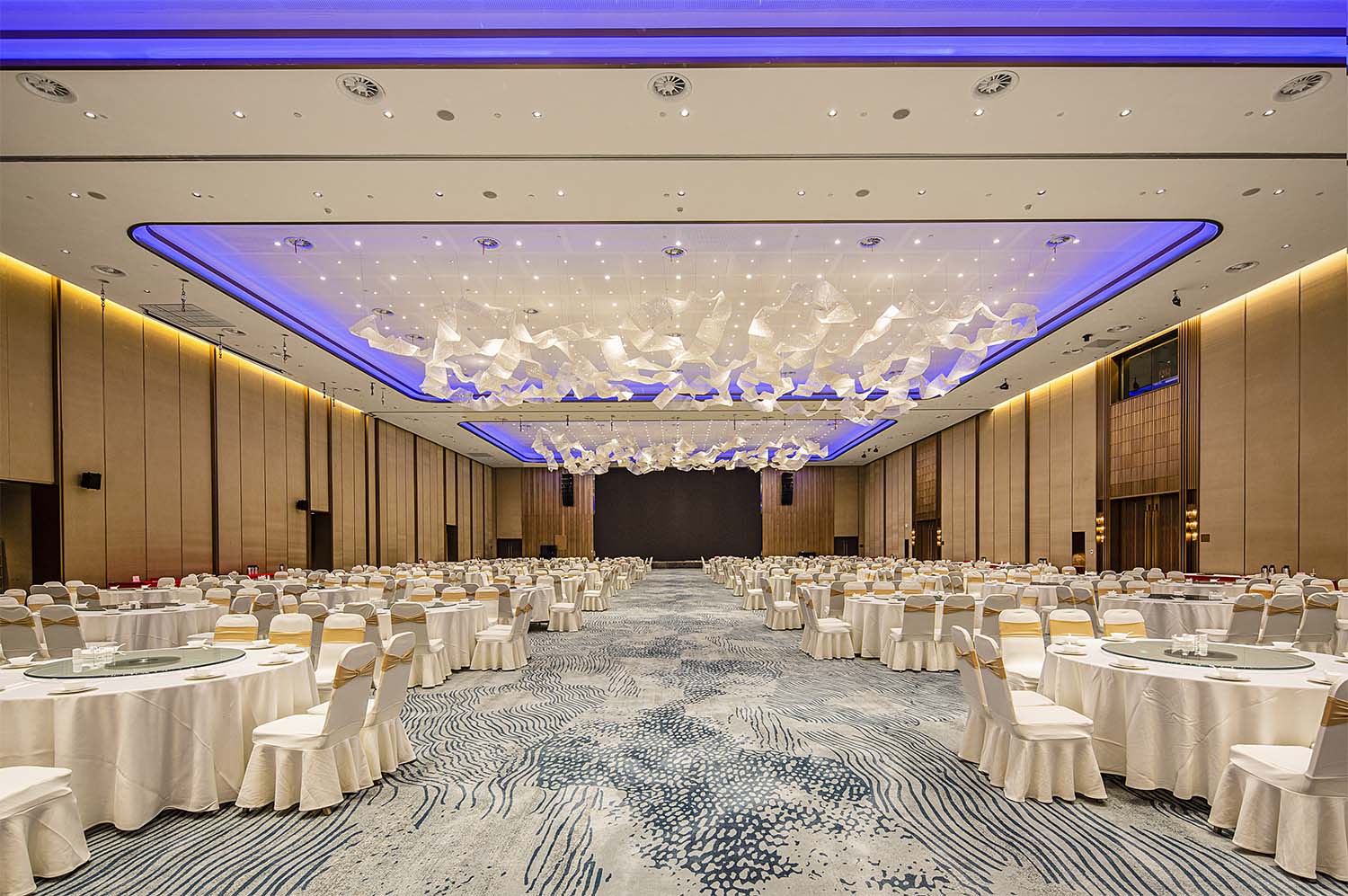 酒店設(shè)計公司國際酒店會議中心裝修案例(圖11) 酒店設(shè)計公司國際酒店會議中心裝修案例(圖11)