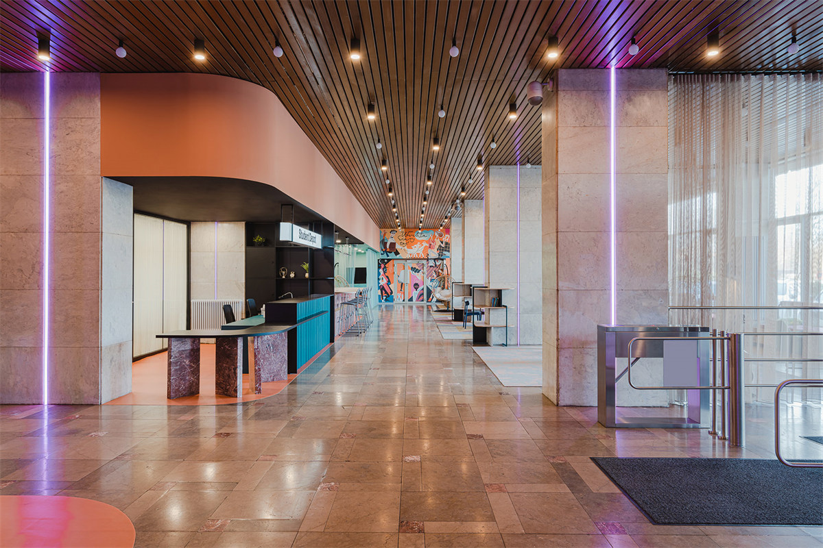 國外年輕有活力的時尚酒店大堂設(shè)計(圖1)