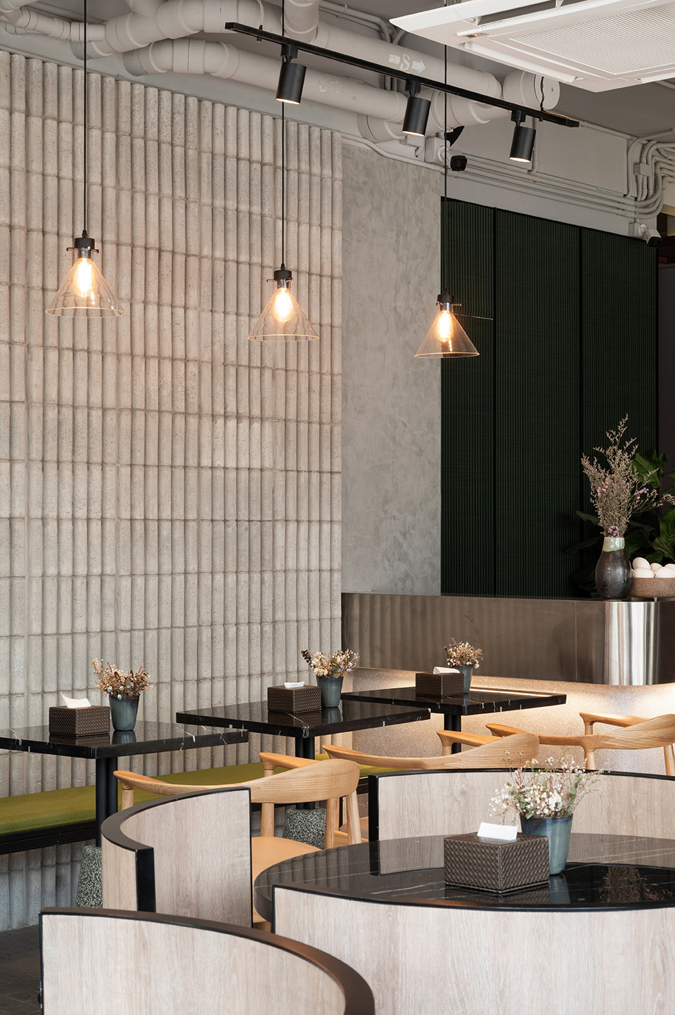 極簡工業(yè)風鵝生活精品酒店裝修設計方案(圖5) 極簡工業(yè)風鵝生活精品酒店裝修設計方案(圖5)