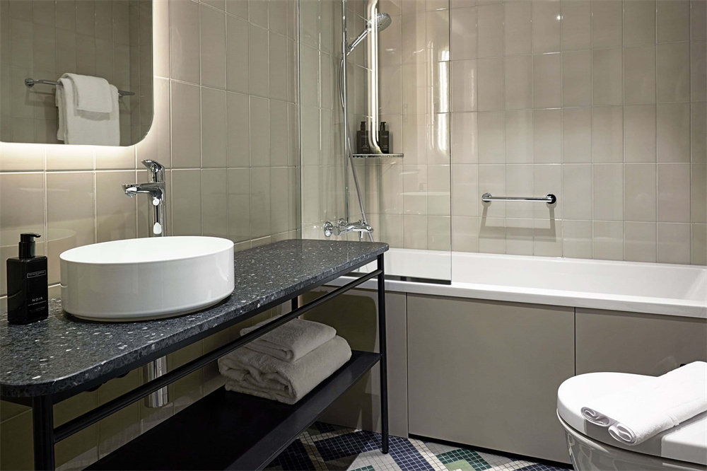 波西米亞風(fēng)情赫爾辛基Torni設(shè)計(jì)酒店裝修案例(圖8)