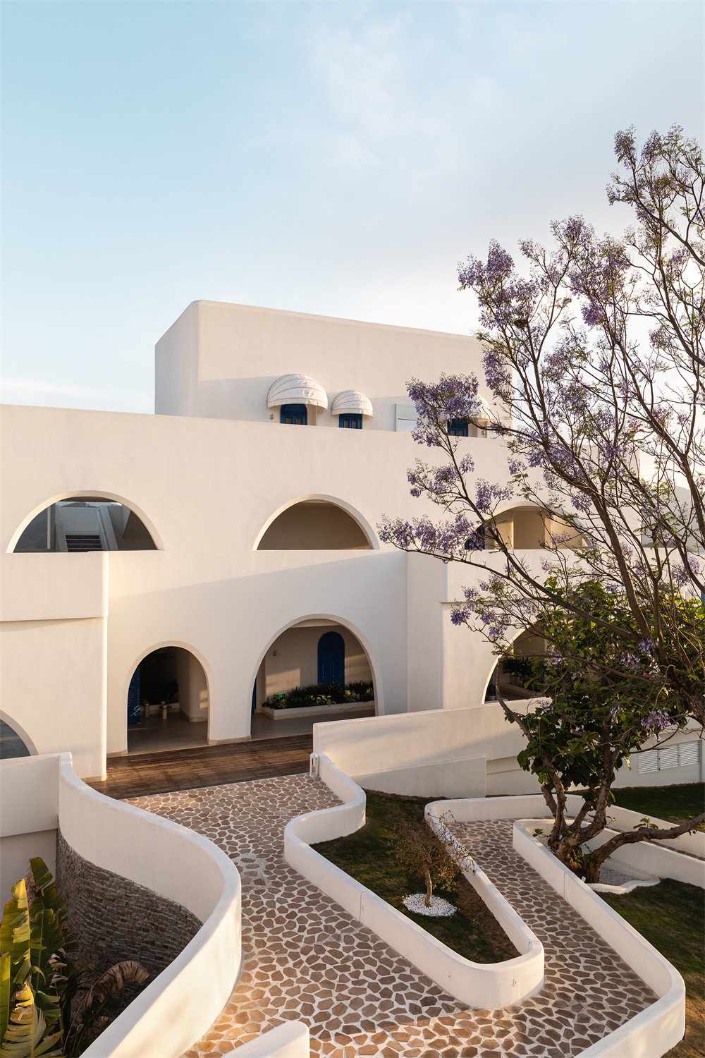 四川日照半山度假民宿酒店裝修設(shè)計方案(圖2)