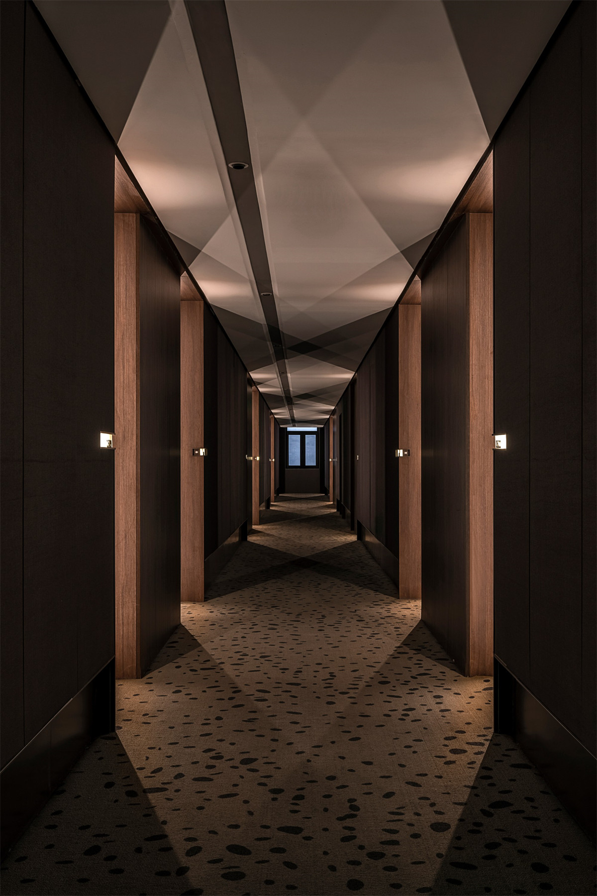 鬧中取靜的沈陽谷奈酒店裝修設計方案(圖7) 鬧中取靜的沈陽谷奈酒店裝修設計方案(圖7)