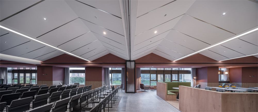 與書屋融合的亞朵 S 酒店裝修設計案例(圖4) 與書屋融合的亞朵 S 酒店裝修設計案例(圖4)