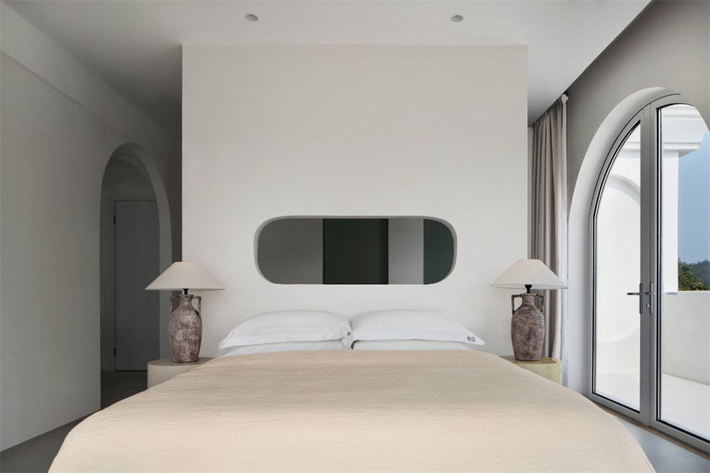 蜜悅·藍白圣島懸崖泡池海景民宿裝修設計方案(圖15)