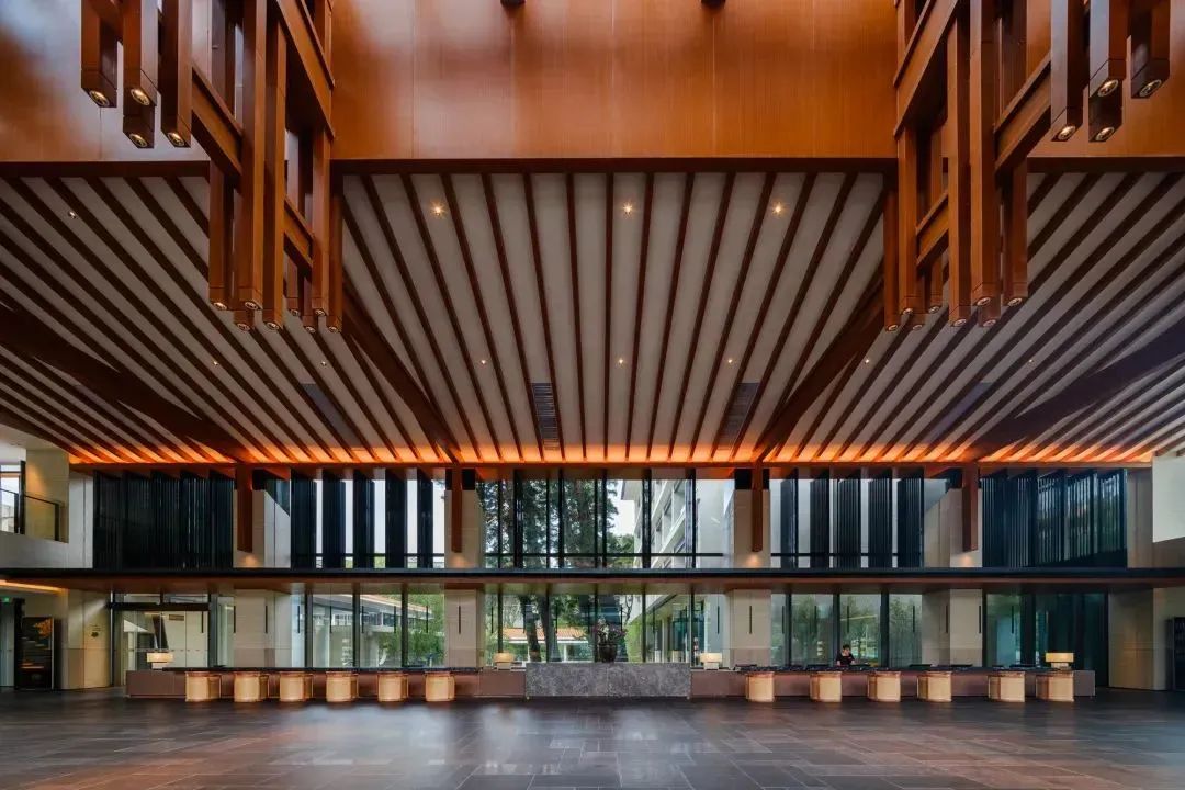 新嶺南風(fēng)格廣州中山溫泉賓館裝修設(shè)計(jì)(圖2) 640_wx_fmt=jpeg&wxfrom=5&wx_lazy=1&wx_co=1 (2).jpg