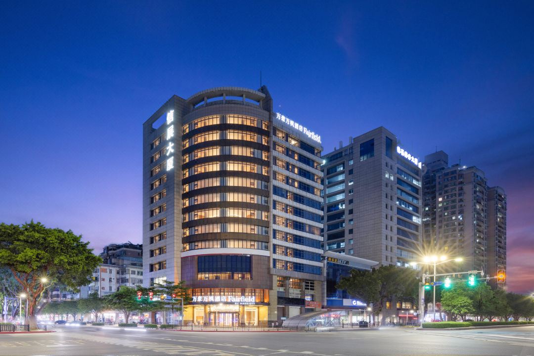 新開(kāi)業(yè)酒店推薦:廣州花都萬(wàn)豪萬(wàn)楓酒店裝修設(shè)計(jì)(圖2) 1mc4t12000o5d1hut5B5A_W_1080_808_R5_D.jpg