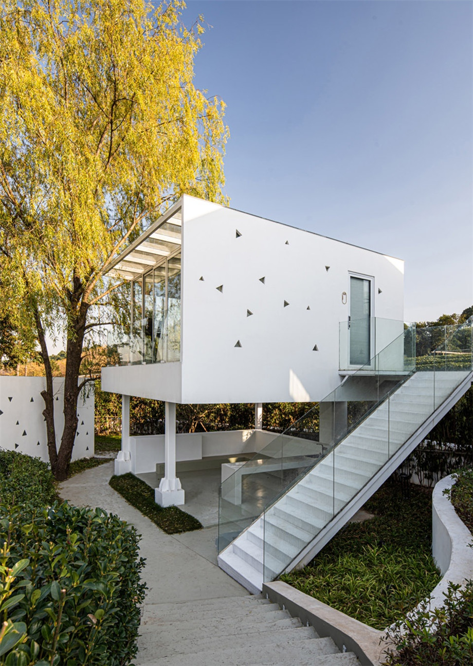 杭州·龍塢陌領(lǐng)融郡精品度假酒店裝修設(shè)計案例(圖12) 杭州·龍塢陌領(lǐng)融郡精品度假酒店裝修設(shè)計案例