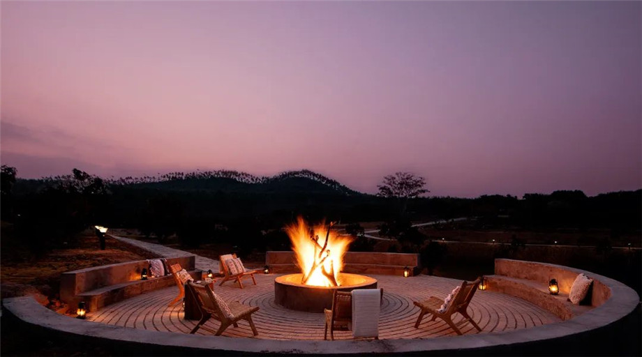 堪比國外的漫戈塔·非洲假日野奢酒店設(shè)計(jì)(圖9) 與國外大牌度假酒店媲美的漫戈塔·非洲假日野奢酒店設(shè)計(jì)